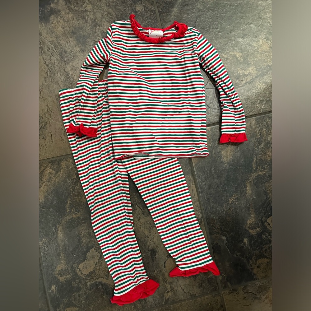 jellybean ruffle christmas pajamas, size 7